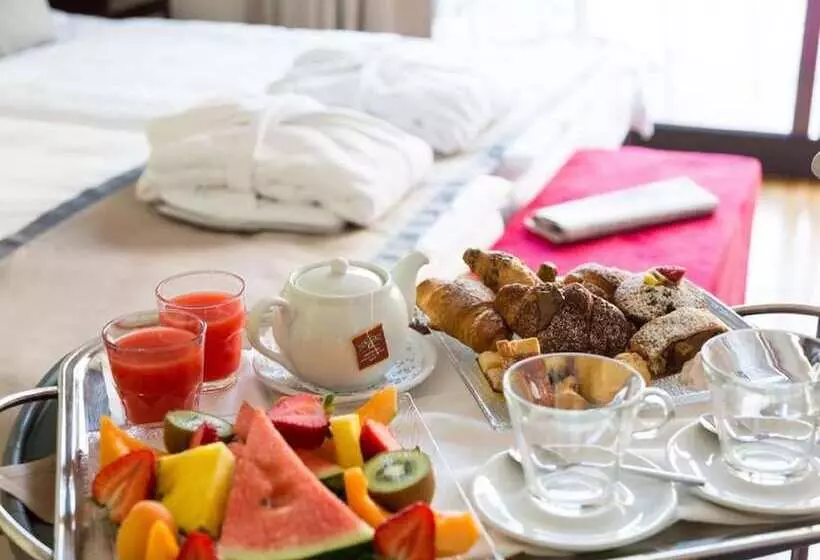 Bike Hotel Touring Gardone Riviera & Wellness