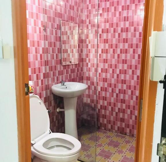 پانسیون Miss Hong House