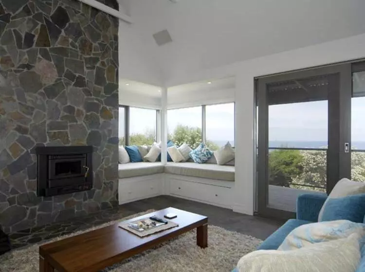 Points South By The Sea