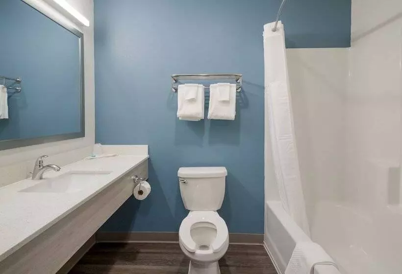 Hotelli Woodspring Suites Detroit Sterling Heights