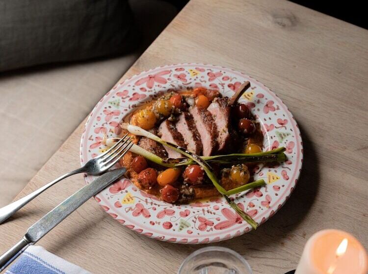 ペンション The New Inn