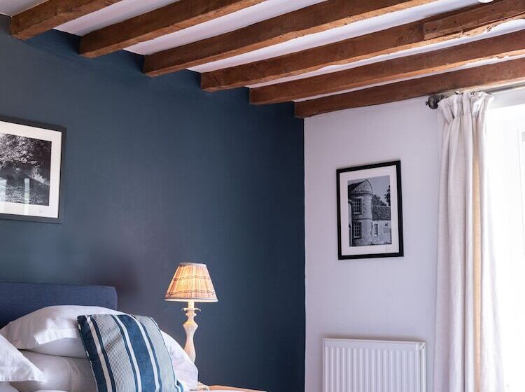 ペンション The New Inn