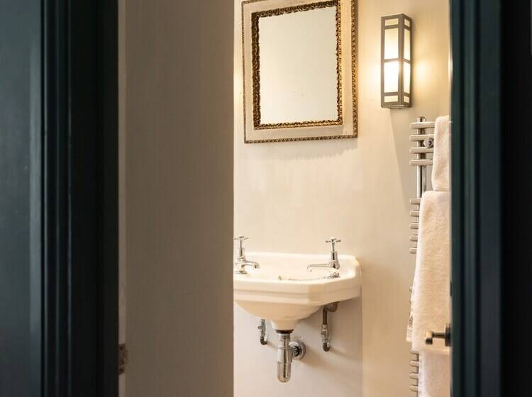 ペンション The New Inn