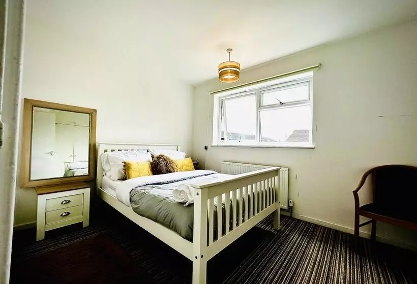 Residenssi Mordenised 2 Bedroom House Close To City Centre