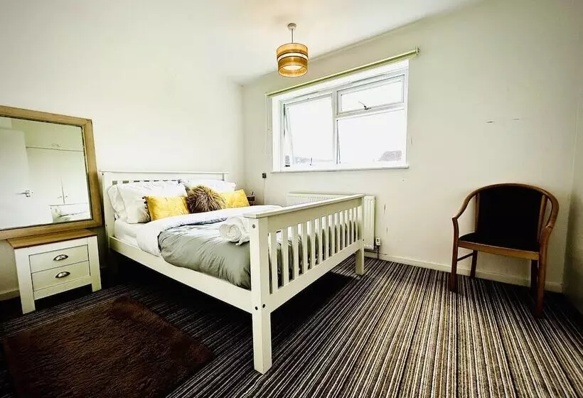 Residenssi Mordenised 2 Bedroom House Close To City Centre