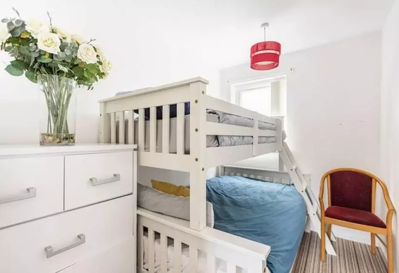 Residenssi Mordenised 2 Bedroom House Close To City Centre