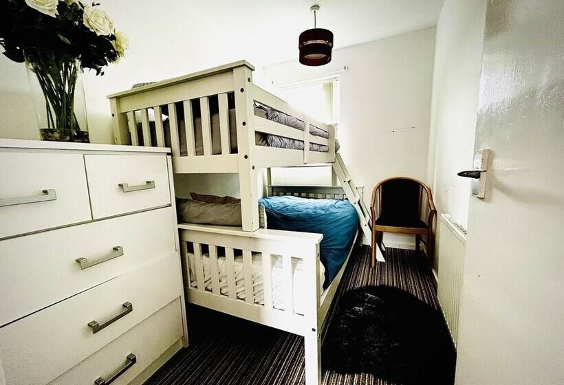 דירת נופש Mordenised 2 Bedroom House Close To City Centre