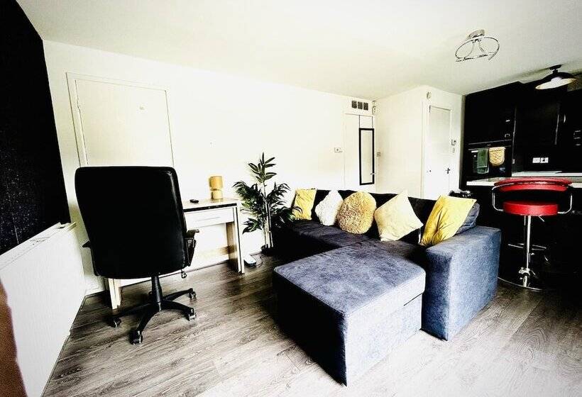 דירת נופש Mordenised 2 Bedroom House Close To City Centre