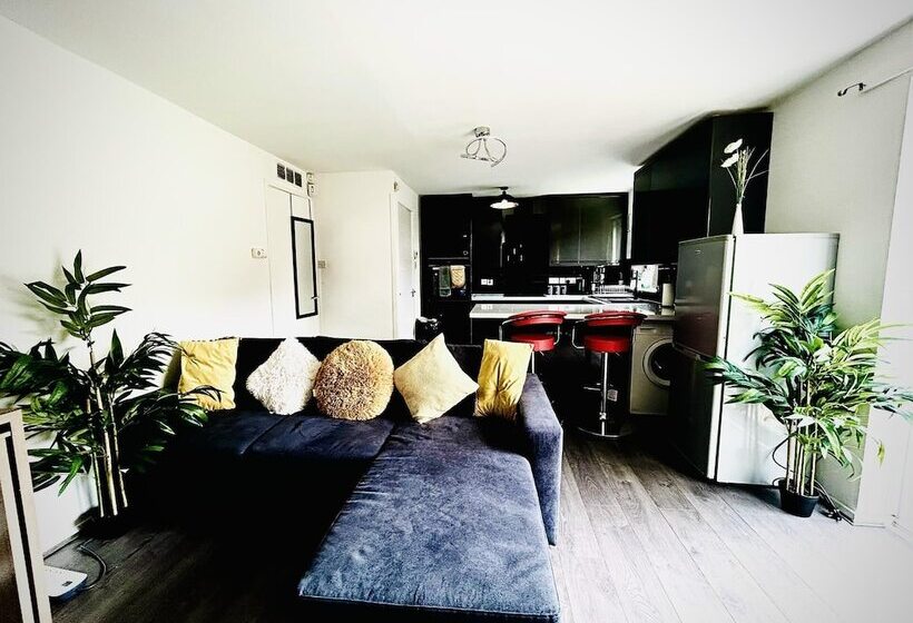 דירת נופש Mordenised 2 Bedroom House Close To City Centre