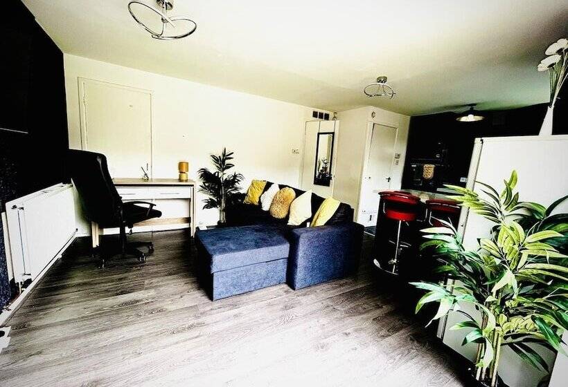 דירת נופש Mordenised 2 Bedroom House Close To City Centre