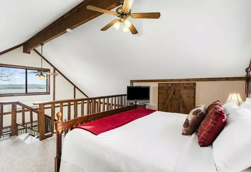 Skipjack Cottage Branson