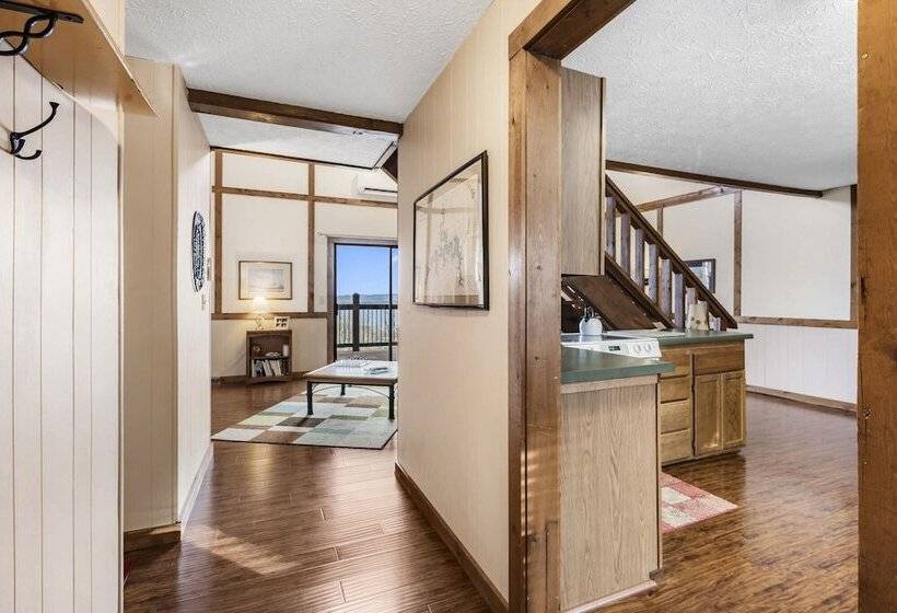 Skipjack Cottage Branson