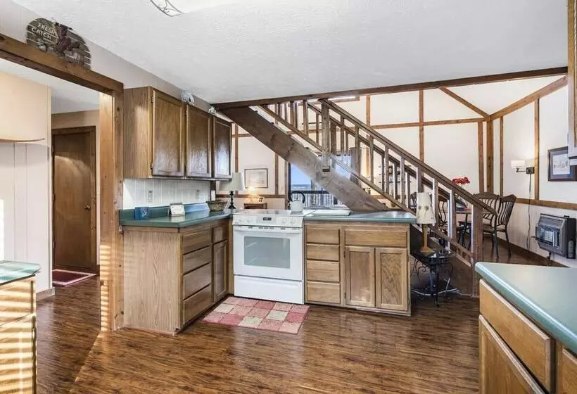 Skipjack Cottage Branson