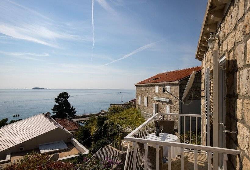 הוסטל Rooms Tupina By Paulina