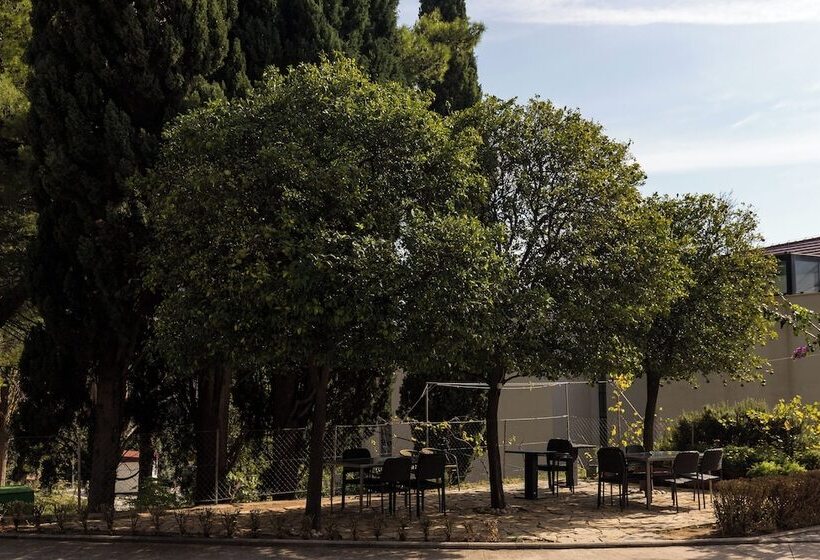 הוסטל Rooms Tupina By Paulina