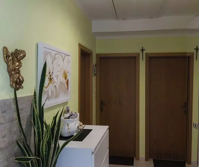 Retkeilymaja Rooms Tupina By Paulina