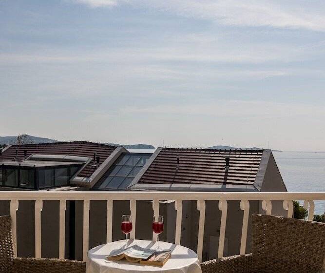 הוסטל Rooms Tupina By Paulina