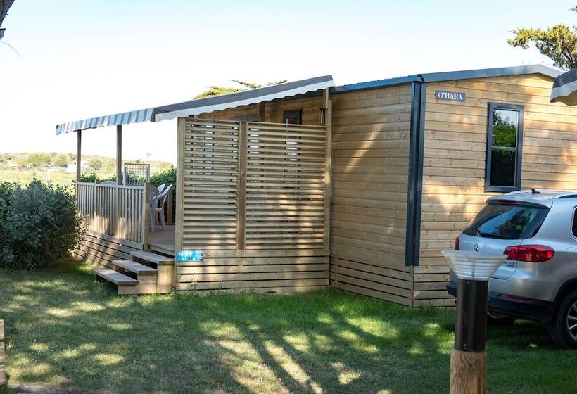 Отель Camping Les Pérouses