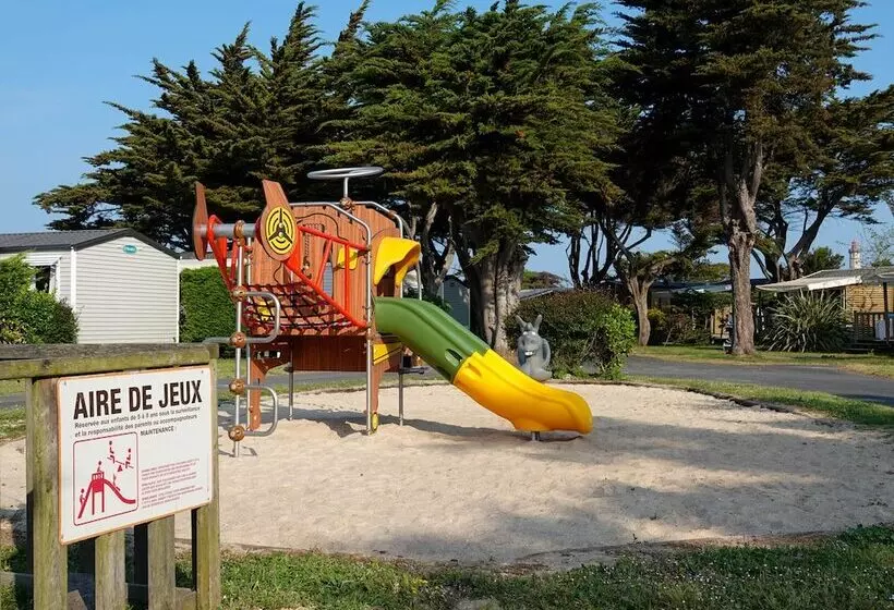 Hotelli Camping Les Pérouses