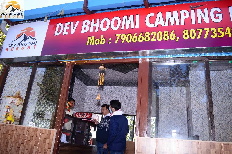 Hotelli Dev Bhoomi Camping Resort Kanatal