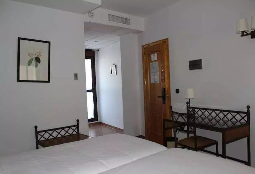 ホテル Hacienda Santa Barbara