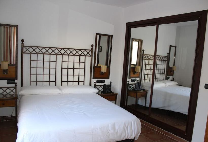 בית מלון כפרי Hacienda Santa Barbara