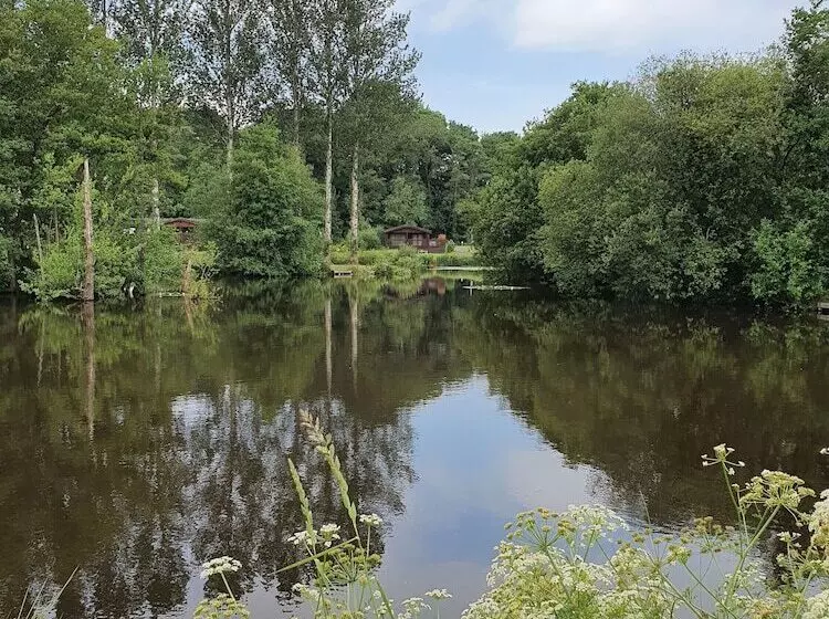 ホテル Immaculate 2 Bed Lodge Next To Lake