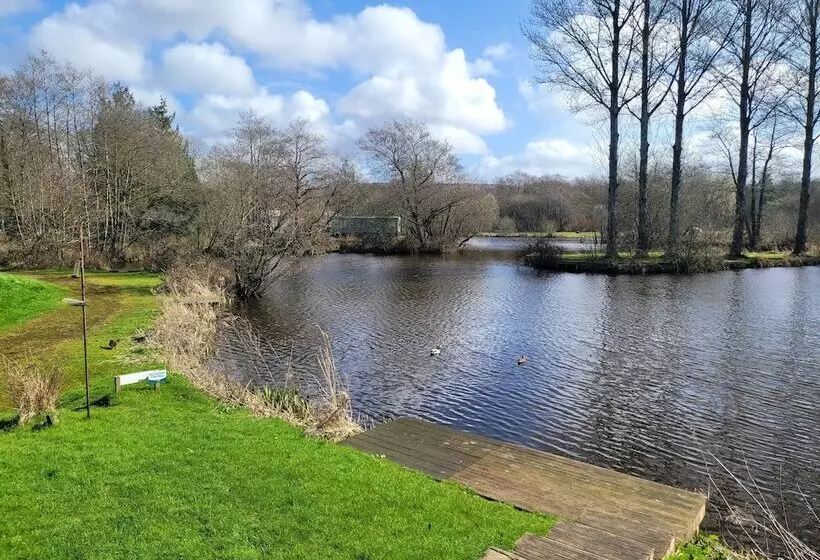 ホテル Immaculate 2 Bed Lodge Next To Lake