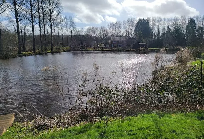 ホテル Immaculate 2 Bed Lodge Next To Lake
