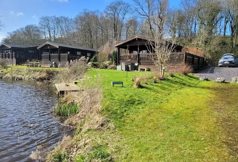 ホテル Immaculate 2 Bed Lodge Next To Lake