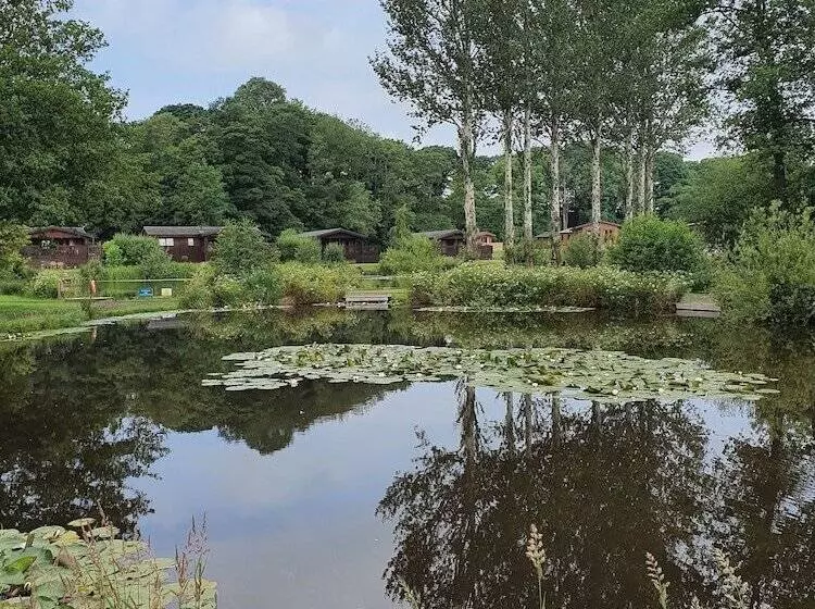 ホテル Immaculate 2 Bed Lodge Next To Lake