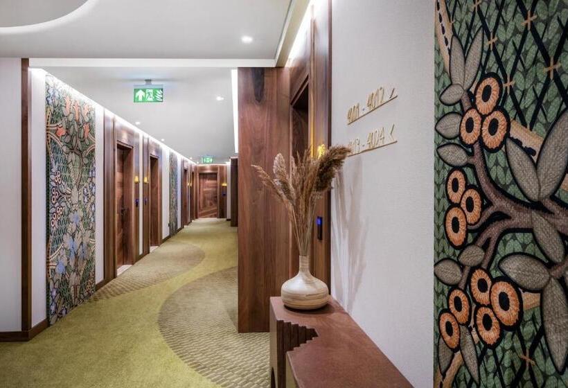 호텔 Swissôtel Tbilisi