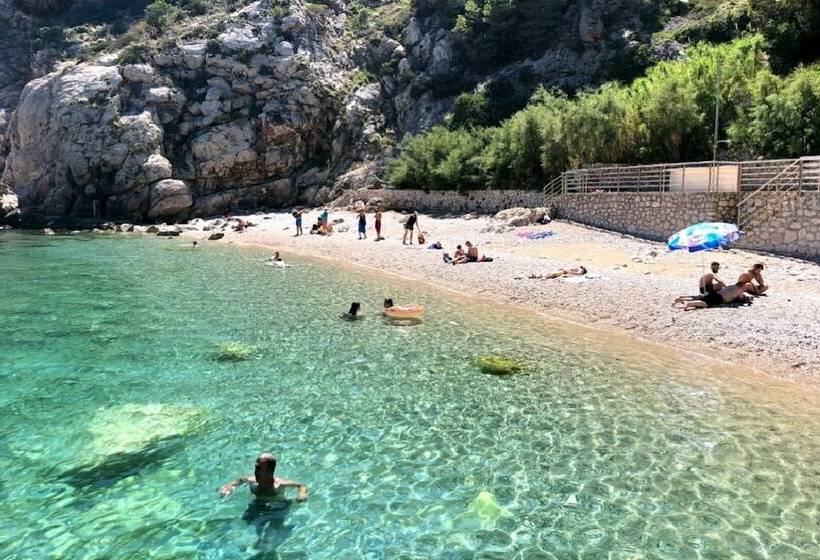 פנסיון Rooms Nina