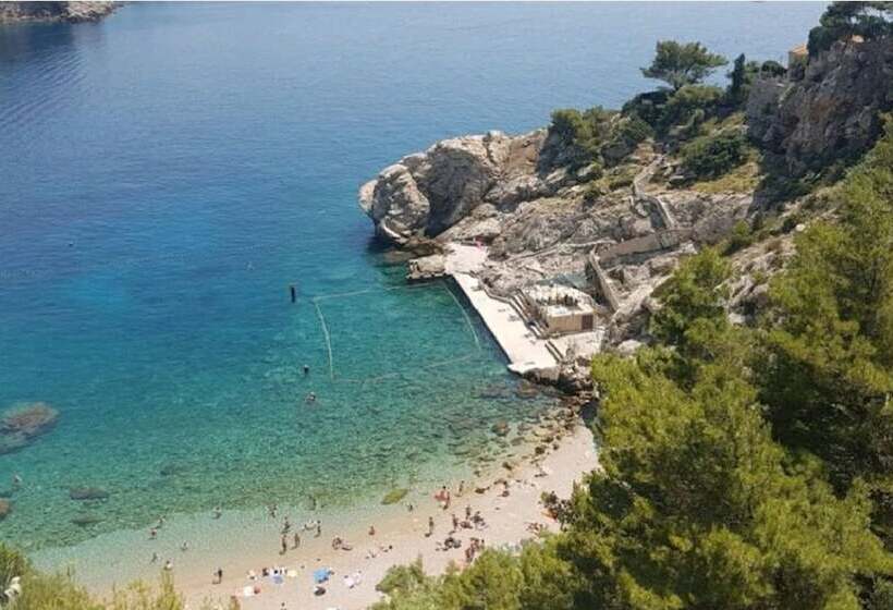 פנסיון Rooms Nina