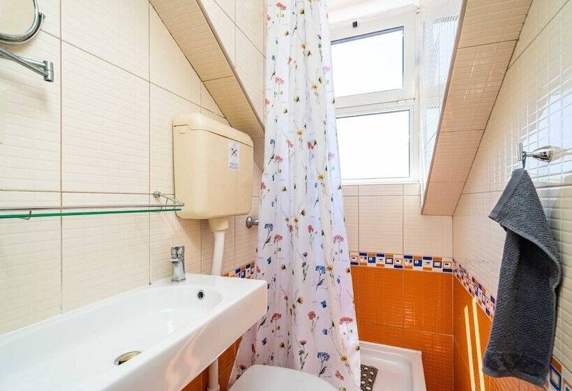 פנסיון Rooms Nina