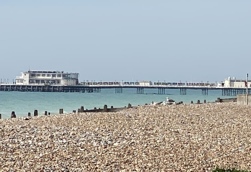 إقامة Willows Worthing 4 Bed With Ev Charger & Sea Views