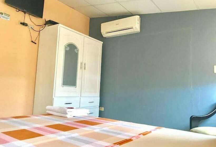 مبيت وإفطار Villa Garza Inn