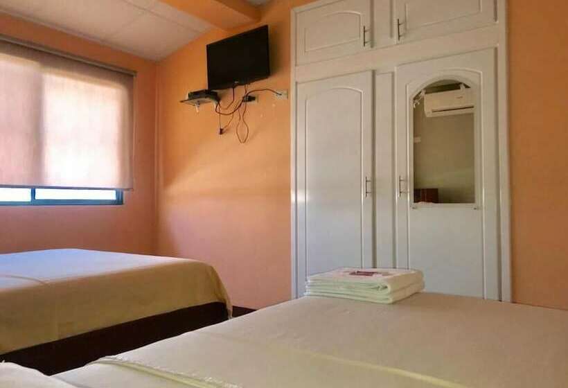 مبيت وإفطار Villa Garza Inn