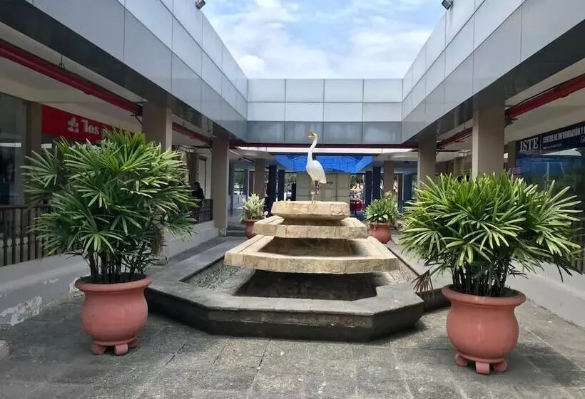 Aamiaismajoitus (B&B) Villa Garza Inn