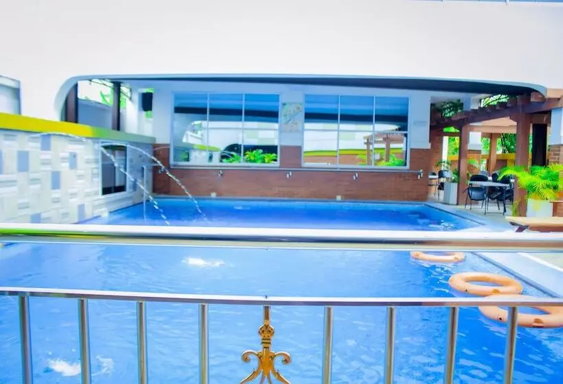 Forever Hotels And Suites