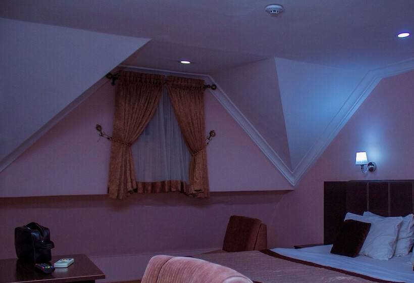 Forever Hotels And Suites