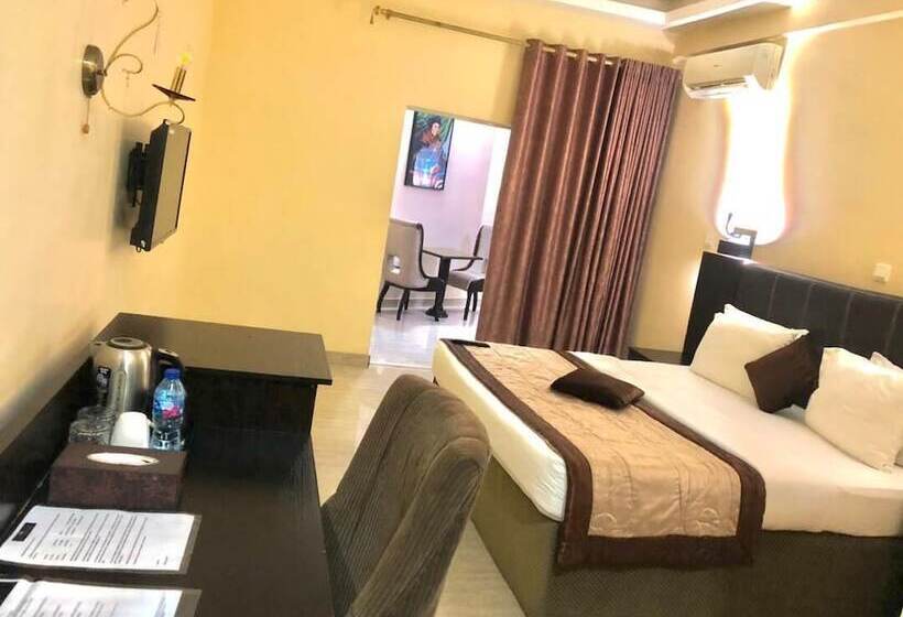 Forever Hotels And Suites