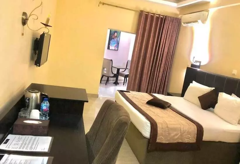 Forever Hotels And Suites