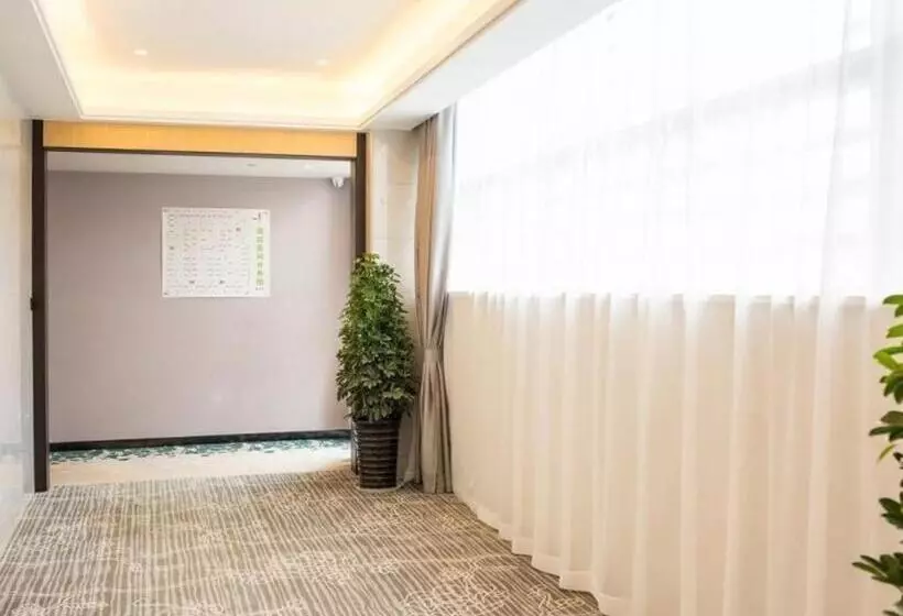 ホテル Greentree Inn Express Chuzhou Langya District Government Chuhe Road