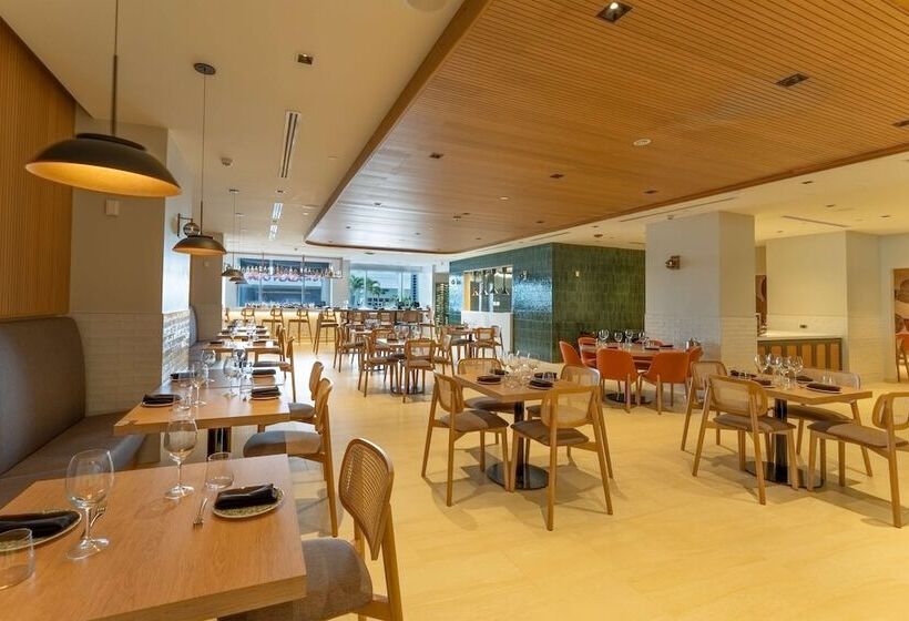 هتل Hilton Garden Inn San Juan Condado