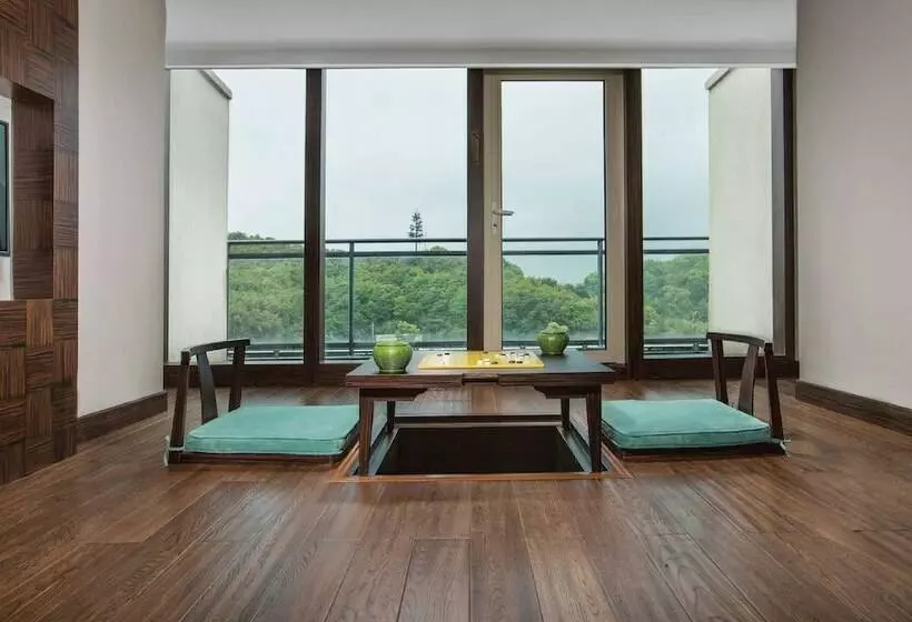 ホテル Howard Johnson By Wyndham Dongqian Lake Plaza Ningbo