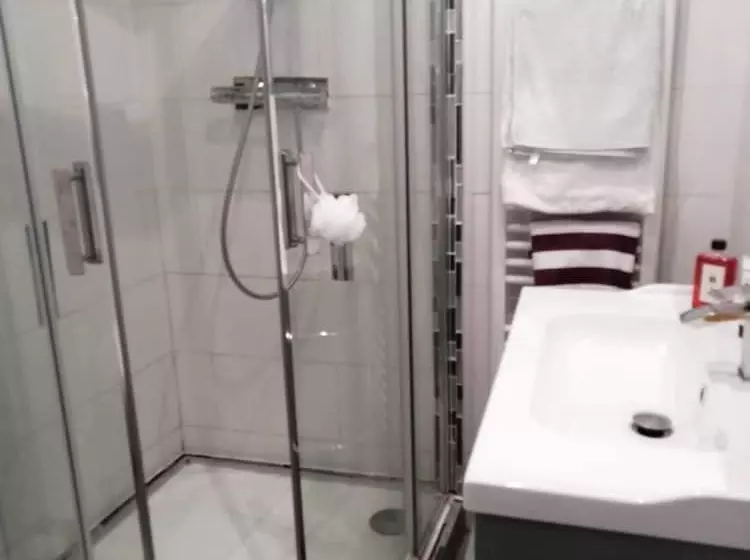 Majatalo Villa Spacieuse Paris