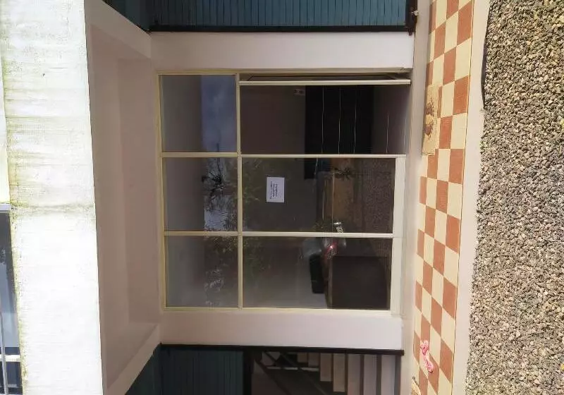 Hotelli Cloudfoster Residency