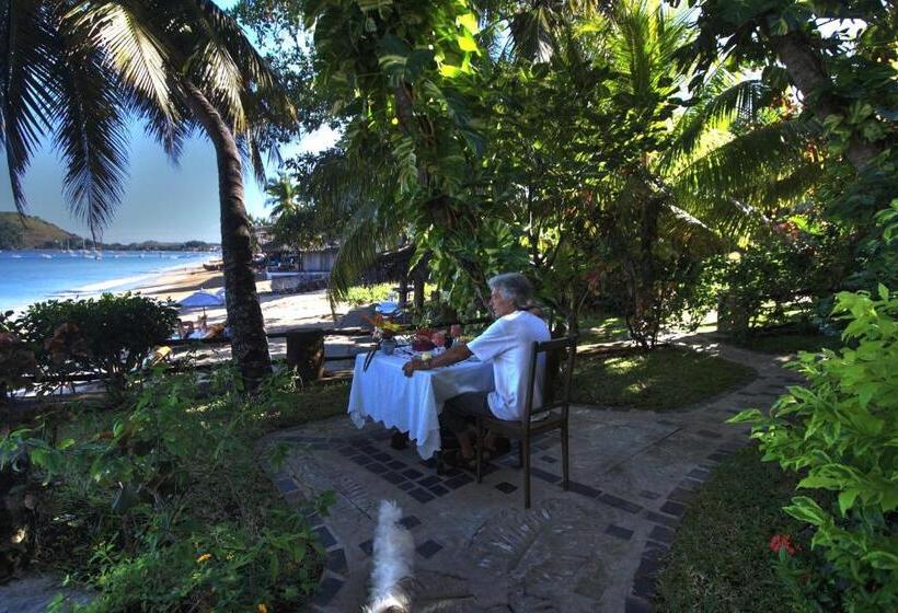 هتل Gerard Et Francine