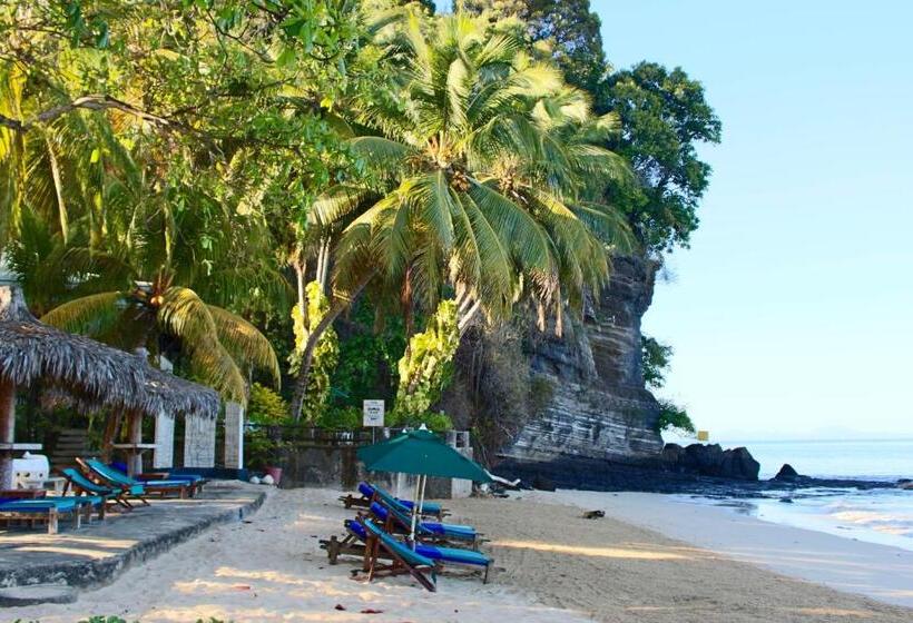 هتل Gerard Et Francine